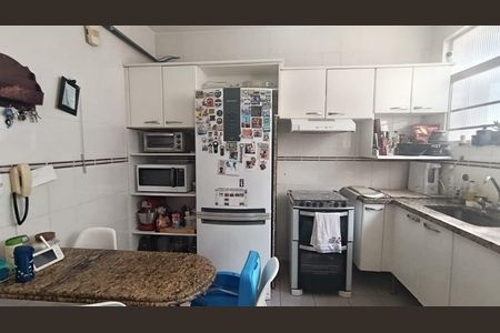 Apartamento à venda com 140m², 3 quartos e 2 vagasCozinha