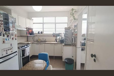 Apartamento à venda com 140m², 3 quartos e 2 vagasCozinha