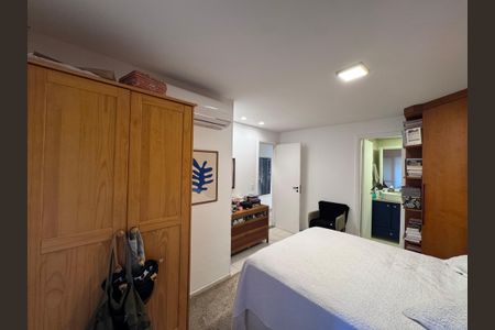 Apartamento à venda com 118m², 3 quartos e 3 vagas Apartamento à venda com 118m², 3 quartos e 3 vagasSuíte