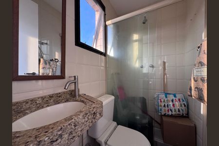 Apartamento à venda com 118m², 3 quartos e 3 vagas Apartamento à venda com 118m², 3 quartos e 3 vagasCozinha e Área de Serviço - Banheiro
