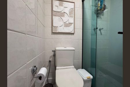 Apartamento à venda com 118m², 3 quartos e 3 vagas Apartamento à venda com 118m², 3 quartos e 3 vagasBanheiro Social