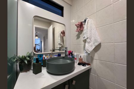 Apartamento à venda com 118m², 3 quartos e 3 vagas Apartamento à venda com 118m², 3 quartos e 3 vagasBanheiro Social