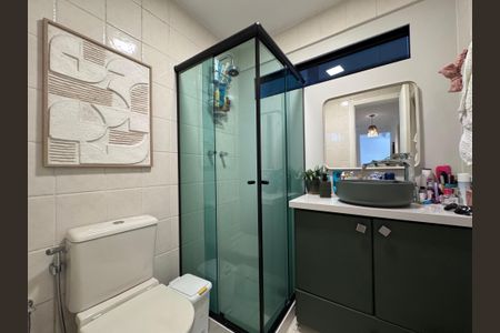 Apartamento à venda com 118m², 3 quartos e 3 vagas Apartamento à venda com 118m², 3 quartos e 3 vagasBanheiro Social
