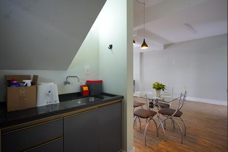 Cozinha de kitnet/studio para alugar com 1 quarto, 60m² em Coqueiros, Florianópolis