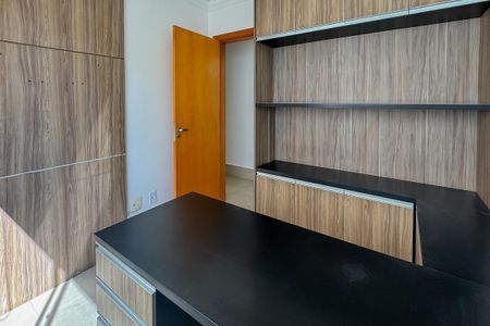 Quarto de apartamento para alugar com 3 quartos, 72m² em Santo Antônio, Belo Horizonte