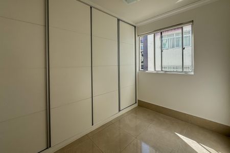Quarto 2 de apartamento para alugar com 3 quartos, 72m² em Santo Antônio, Belo Horizonte
