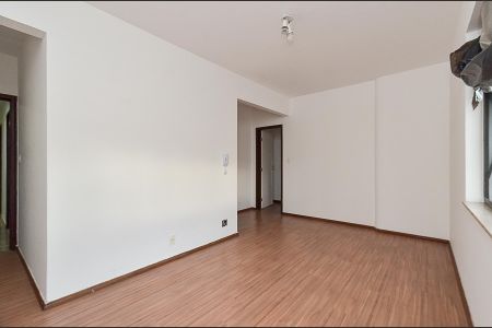 Apartamento à venda com 104m², 2 quartos e 1 vaga Apartamento à venda com 104m², 2 quartos e 1 vagaSala Ambientes