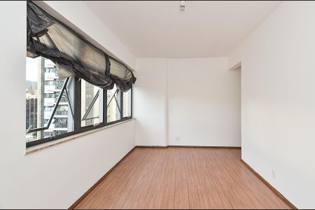 Apartamento à venda com 104m², 2 quartos e 1 vaga Apartamento à venda com 104m², 2 quartos e 1 vagaSala Ambientes
