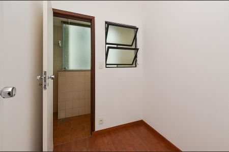 Apartamento à venda com 104m², 2 quartos e 1 vaga Apartamento à venda com 104m², 2 quartos e 1 vagaQuarto de Serviço