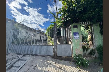 Casa para alugar com 88m², 2 quartos e 2 vagas Casa para alugar com 88m², 2 quartos e 2 vagasFachada com PLACA