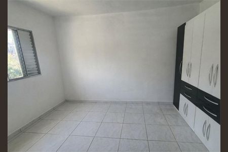 Casa para alugar com 88m², 2 quartos e 2 vagas Casa para alugar com 88m², 2 quartos e 2 vagasQuarto Suíte