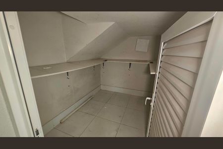 Casa de condomínio para alugar com 156m², 3 quartos e 2 vagas Casa de condomínio para alugar com 156m², 3 quartos e 2 vagasEscaninho