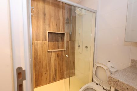 Casa de condomínio para alugar com 156m², 3 quartos e 2 vagasBanheiro do Quarto 3