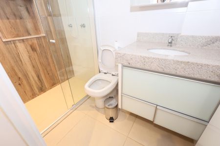 Casa de condomínio para alugar com 156m², 3 quartos e 2 vagasBanheiro do Quarto 3