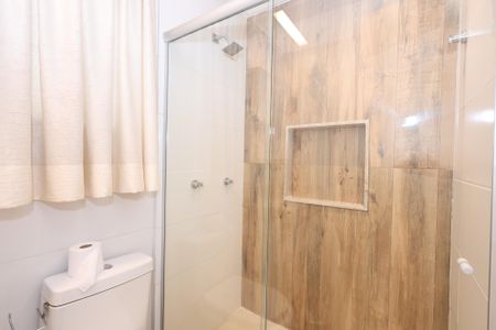 Casa de condomínio para alugar com 156m², 3 quartos e 2 vagasBanheiro do Quarto 2