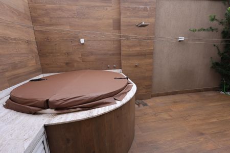 Casa de condomínio para alugar com 156m², 3 quartos e 2 vagasOfurô