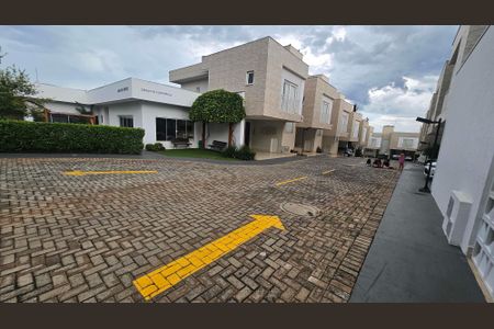 Casa de condomínio para alugar com 156m², 3 quartos e 2 vagas Casa de condomínio para alugar com 156m², 3 quartos e 2 vagasCondomínio