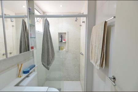 Apartamento à venda com 76m², 2 quartos e 1 vagaBanheiro da Suíte