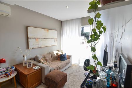 Apartamento à venda com 76m², 2 quartos e 1 vagaSala