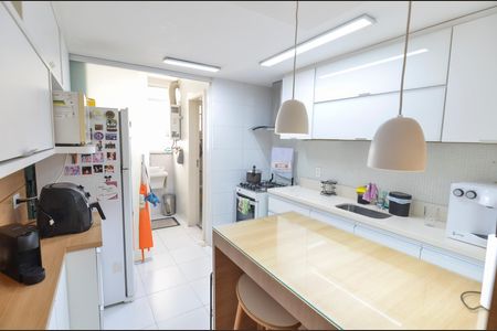 Apartamento à venda com 76m², 2 quartos e 1 vagaCozinha