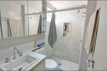 Apartamento à venda com 76m², 2 quartos e 1 vagaBanheiro da Suíte