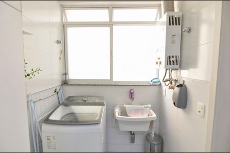 Apartamento à venda com 76m², 2 quartos e 1 vagaÁrea de Serviço