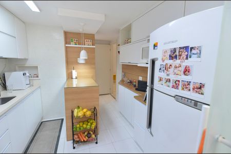 Apartamento à venda com 76m², 2 quartos e 1 vagaCozinha