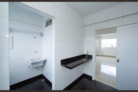 Apartamento à venda com 116m², 4 quartos e 4 vagasCOZINHA