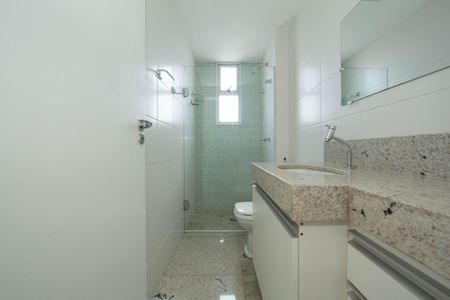 Apartamento à venda com 116m², 4 quartos e 4 vagasBANHEIRO2