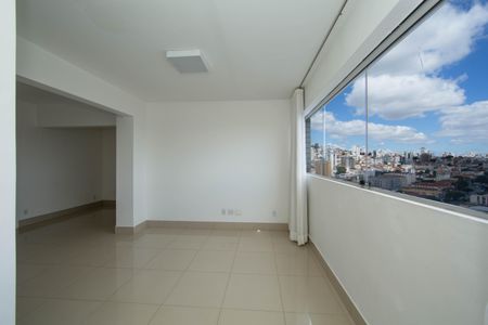 Apartamento à venda com 116m², 4 quartos e 4 vagasVARANDA