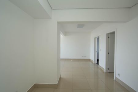 Apartamento à venda com 116m², 4 quartos e 4 vagasSALA