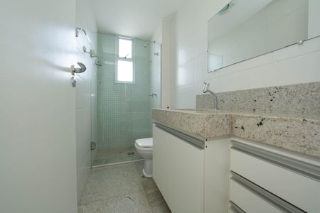 Apartamento à venda com 116m², 4 quartos e 4 vagasBANHEIRO2