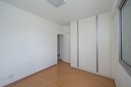 Apartamento à venda com 116m², 4 quartos e 4 vagasQUARTO3