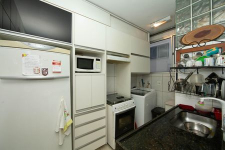 Apartamento à venda com 57m², 2 quartos e 1 vagaCOZINHA