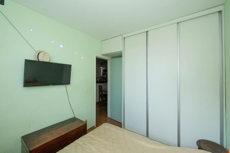 Apartamento à venda com 57m², 2 quartos e 1 vagaQUARTO2