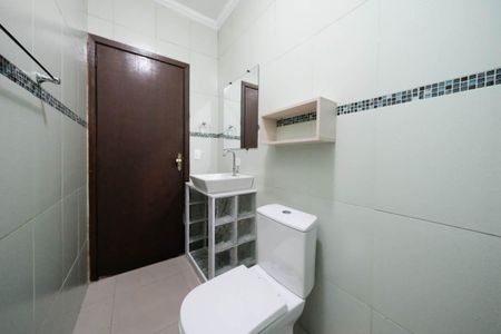 Casa para alugar com 60m², 2 quartos e sem vagaBanheiro