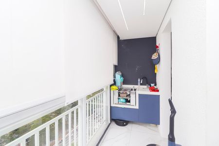 Apartamento à venda com 47m², 2 quartos e 1 vagaÁrea de Serviço e Varanda