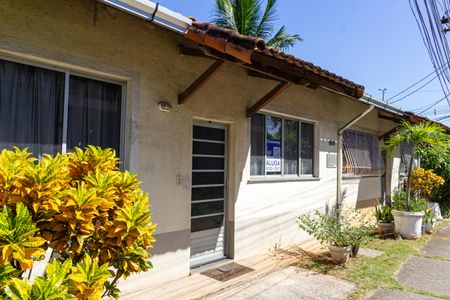 Apartamento para alugar com 55m², 2 quartos e 1 vagaFachada