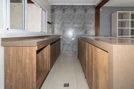 Casa de condomínio para alugar com 230m², 3 quartos e 4 vagasCozinha