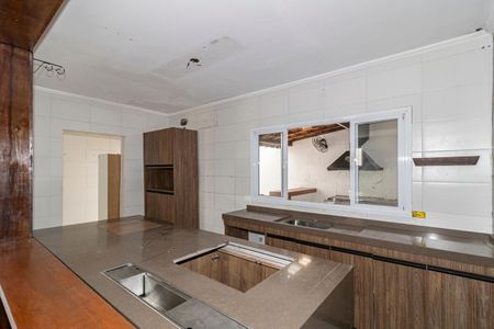 Casa de condomínio para alugar com 230m², 3 quartos e 4 vagasCozinha