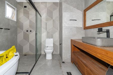 Casa de condomínio para alugar com 230m², 3 quartos e 4 vagasBanheiro 2 da Suíte