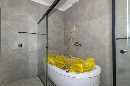 Casa de condomínio para alugar com 230m², 3 quartos e 4 vagasBanheiro 2 da Suíte