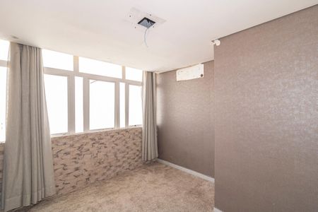 Casa de condomínio para alugar com 230m², 3 quartos e 4 vagasSala 2