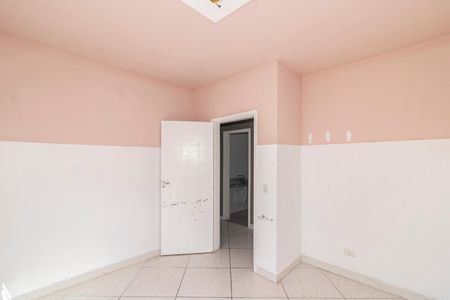 Casa de condomínio para alugar com 230m², 3 quartos e 4 vagasQuarto 2