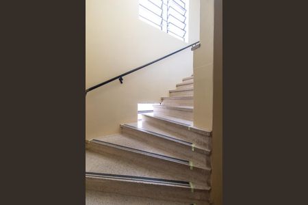 Apartamento à venda com 44m², 1 quarto e sem vagaEscada