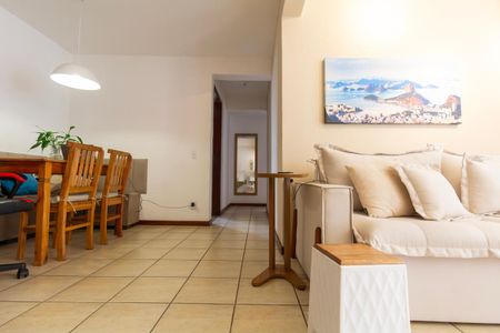 Apartamento à venda com 70m², 2 quartos e 1 vagaSala