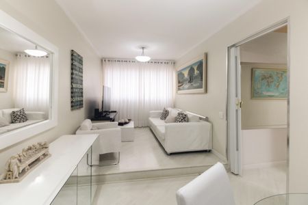 Apartamento à venda com 95m², 3 quartos e 1 vaga Apartamento à venda com 95m², 3 quartos e 1 vagaSala