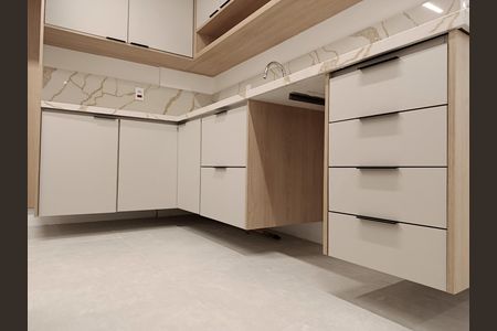 Apartamento à venda com 143m², 2 quartos e 3 vagasCozinha