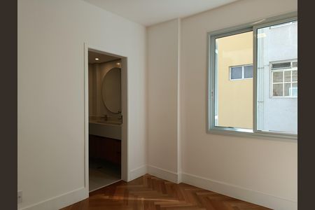 Apartamento à venda com 143m², 2 quartos e 3 vagasSuíte 2