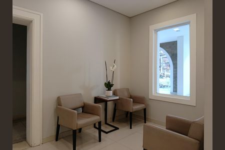 Apartamento à venda com 143m², 2 quartos e 3 vagasHall social